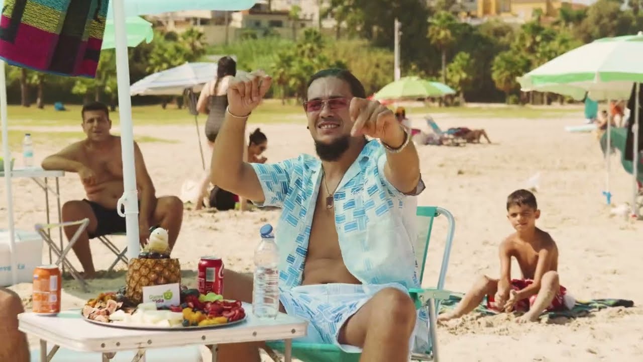 LA NUEVA COMBA Lyrics
