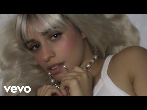 can friends kiss Lyrics