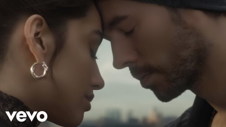 ASI ES LA VIDA Lyrics In English Translation|