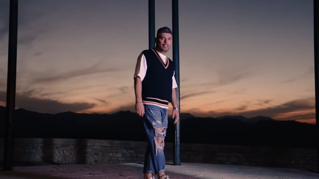 Aunque vaya a perderte Lyrics In English Translation|