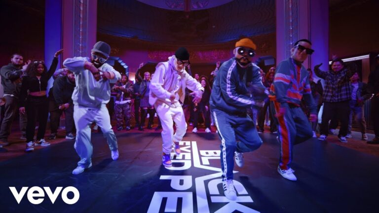 BAILAR CONTIGO Lyrics In English Translation