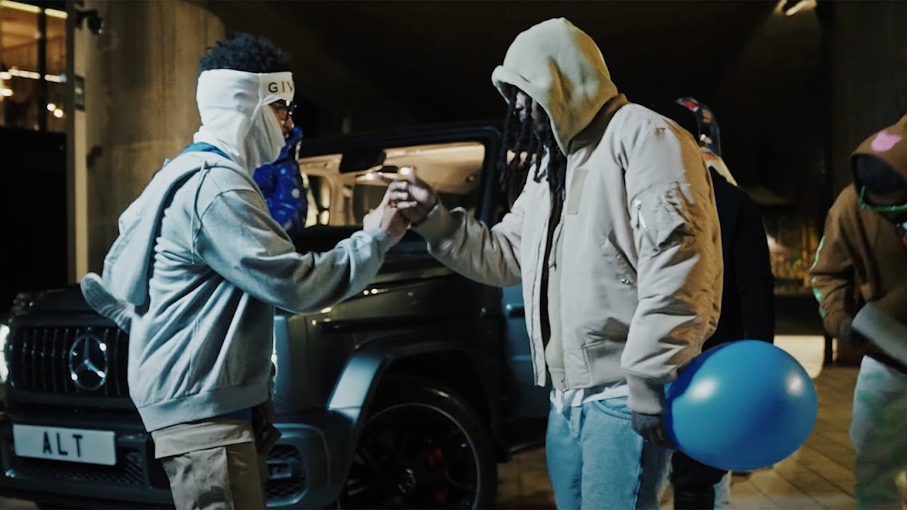 Bosses Linking With Bosses Lyrics|