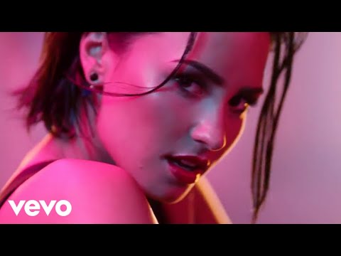 Cool for the Summer Lyrics