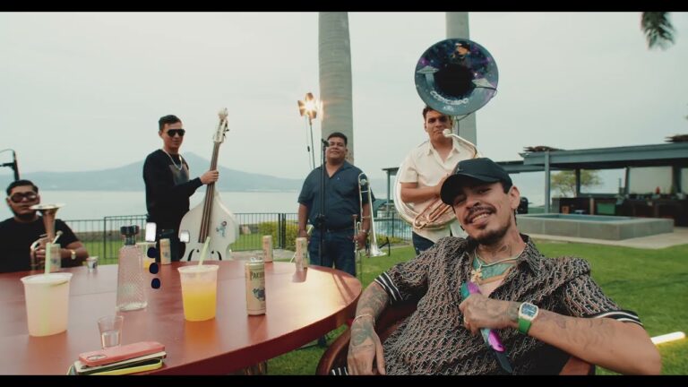 Dinero No Tenía (En Vivo) Lyrics In English Translation