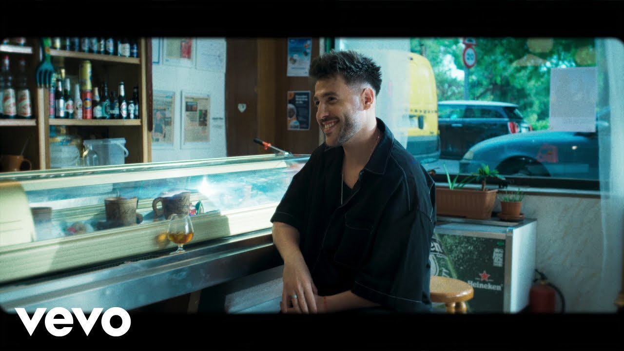 La Noche Perfecta Lyrics In English Translation