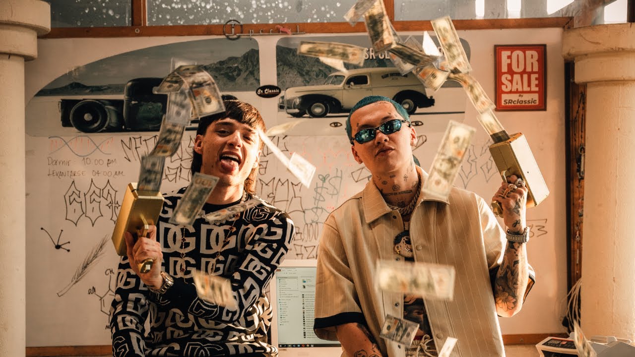 Las Morras Lyrics In English Translation