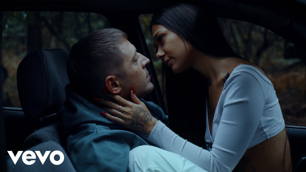 Moneylove Lyrics|