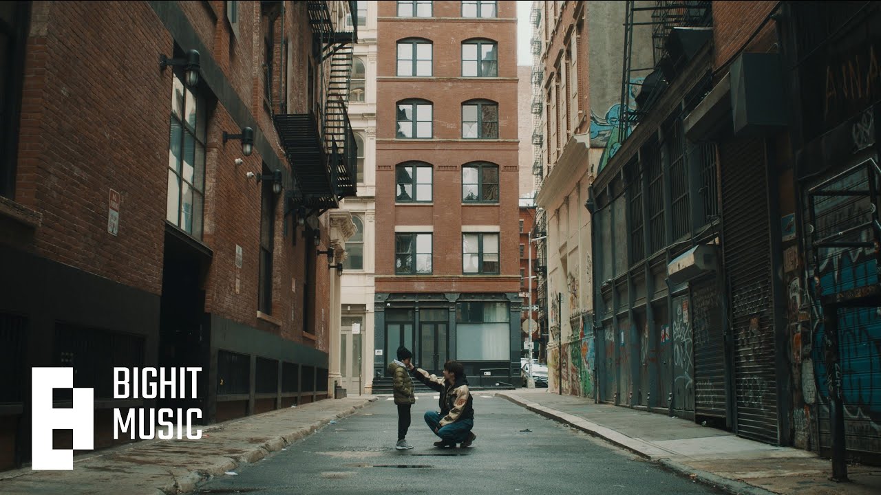 On the street Lyrics