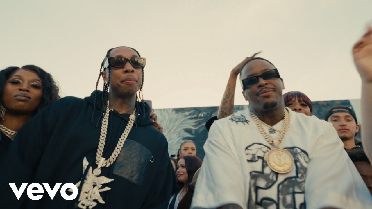 PLATINUM Lyrics|