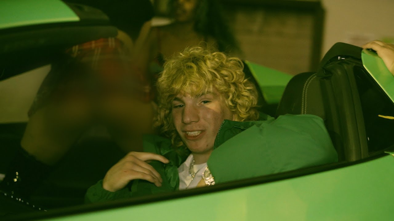 Poppin Out Lyrics|