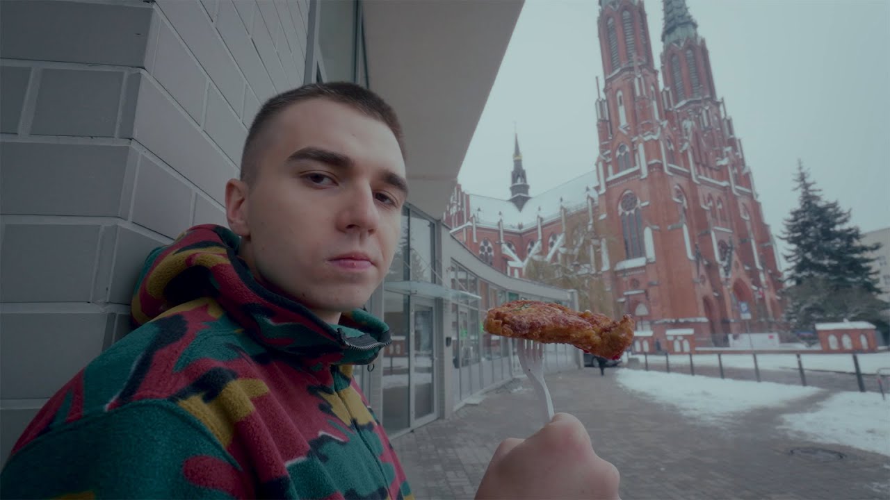 W KRAJU SCHABOWYCH KOTLETÓW Lyrics