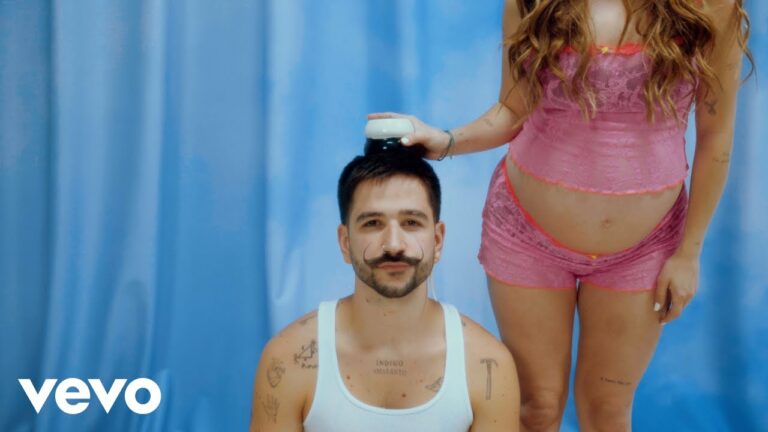 Amor de Extranjeros Lyrics
