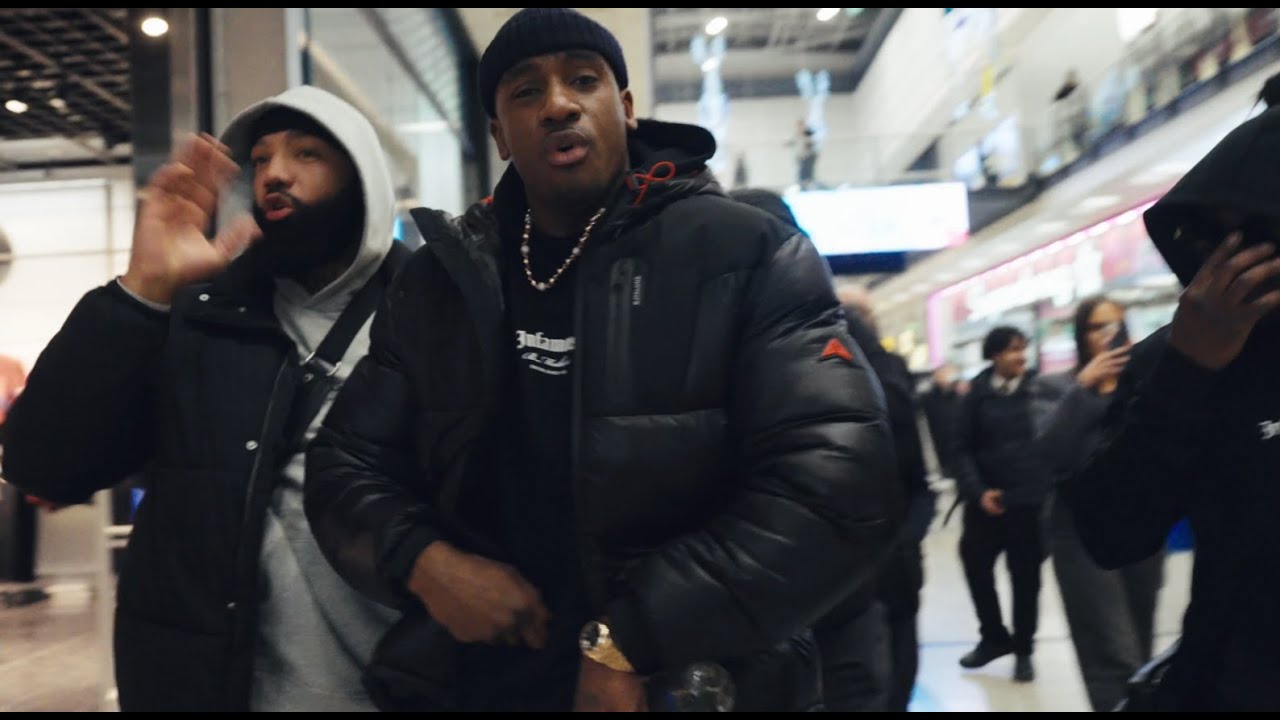 BIG STEPPIN Lyrics
