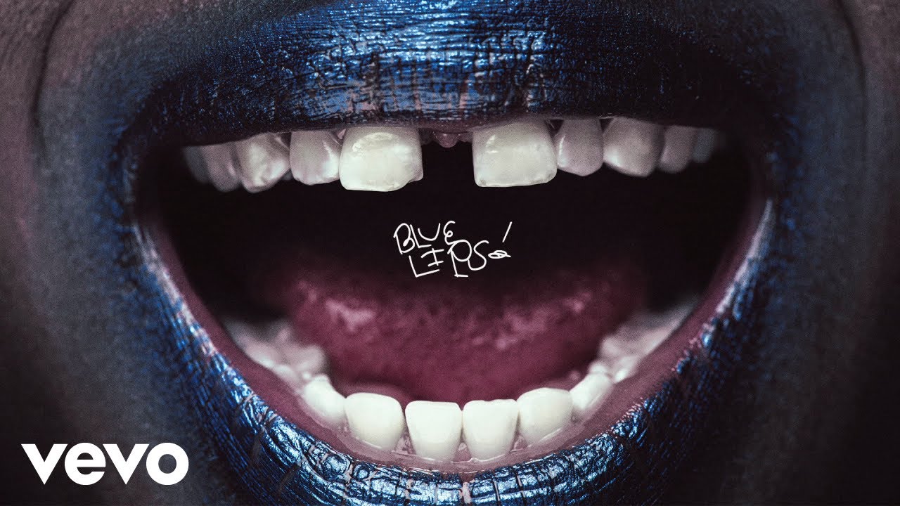 Foux Lyrics