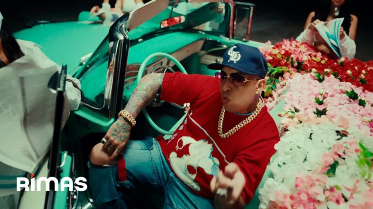 Fuera De Control Lyrics