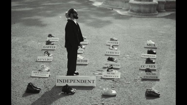 INDEPENDENT Lyrics