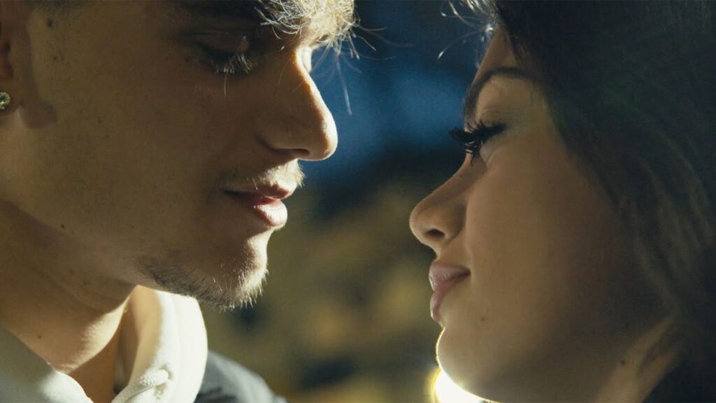 L’ULTIMA POESIA Lyrics