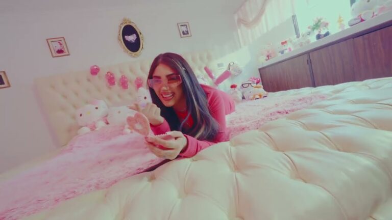 MININA Lyrics