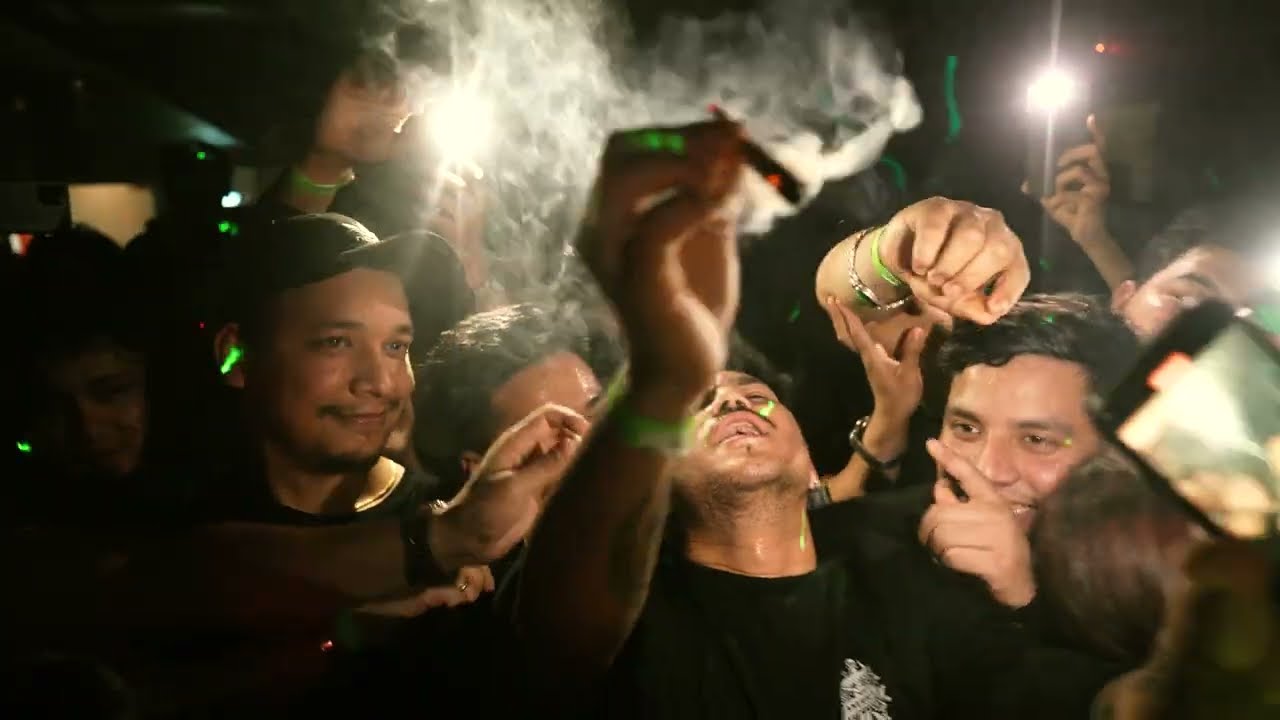 ROLLIE Lyrics