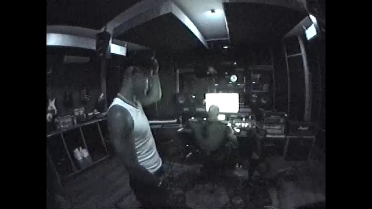 2 weeks in Miami Lyrics