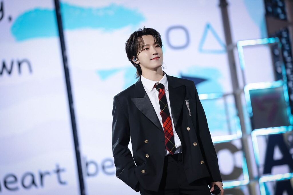 DINO (디노)