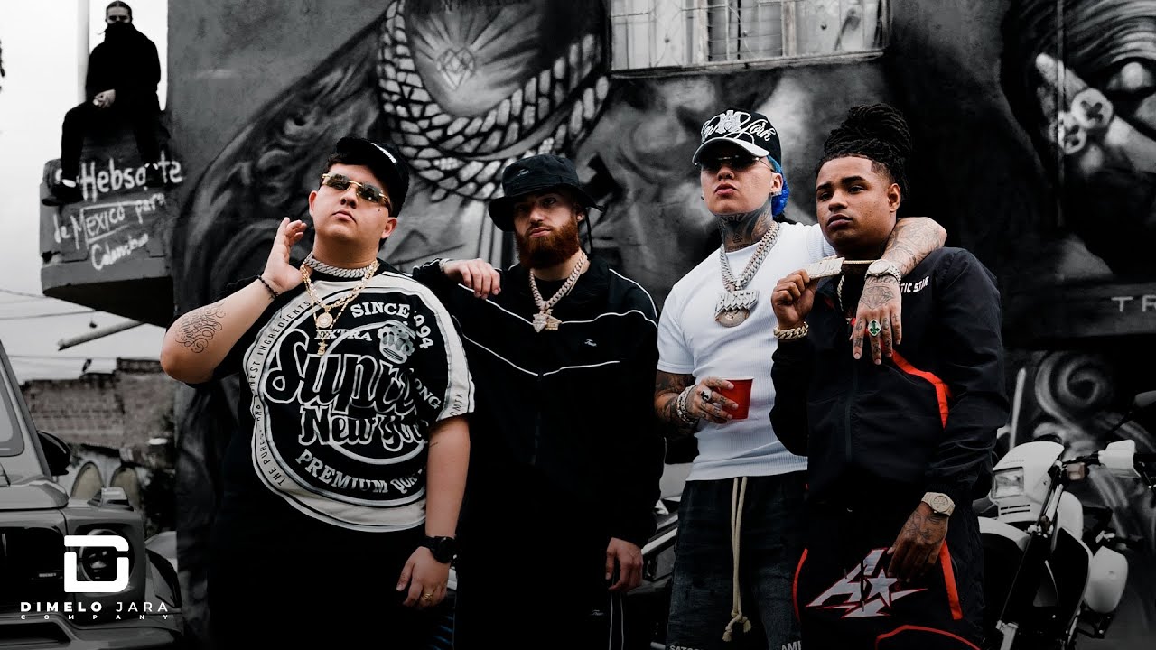 MAS QUE AMIGOS Lyrics