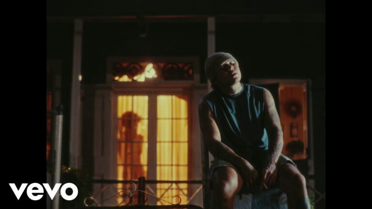 quédate Lyrics