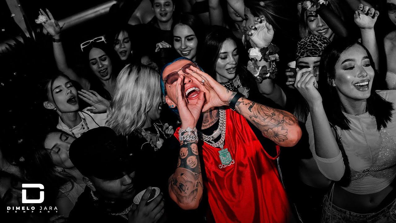 UNA NOCHE DE LOCURA Lyrics